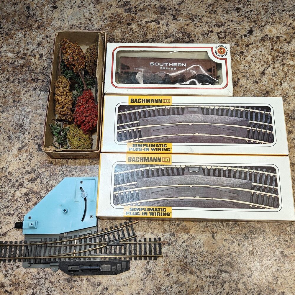 Bachmann Hopper Southern Railway model train + 2 HO Gauge 6 + 15 Curve TrackSet